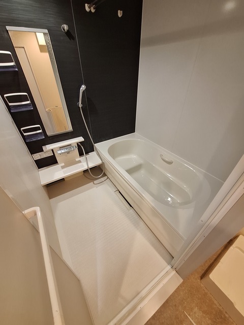 バス・シャワールーム　★浴室乾燥機付きバスルーム★