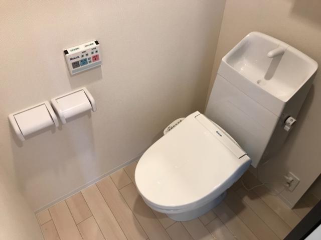 トイレ　シャワー付トイレ