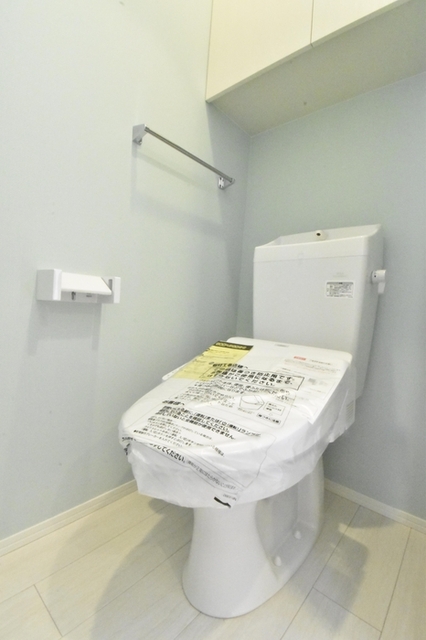 トイレ　温水洗浄便座