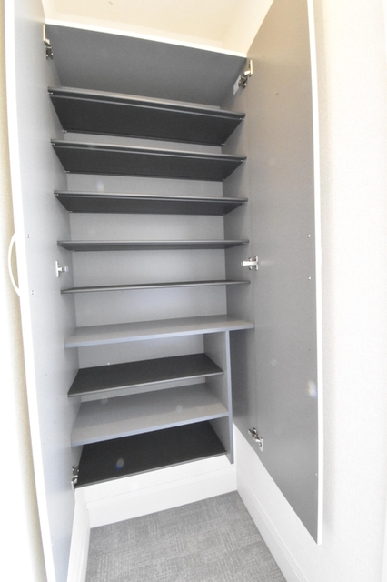 玄関　玄関　シューズボックス