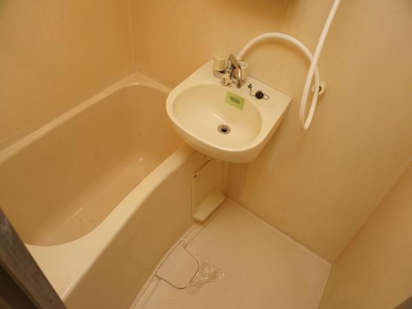 バス・シャワールーム　嬉しいバス・トイレ別です