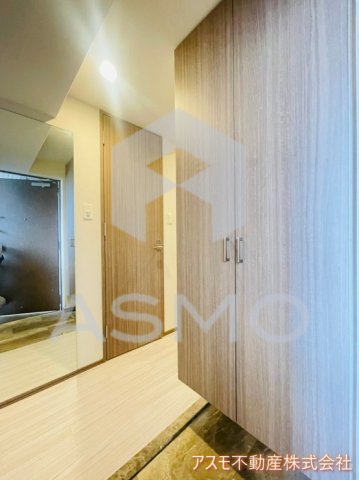 玄関　同マンション別部屋　参考写真