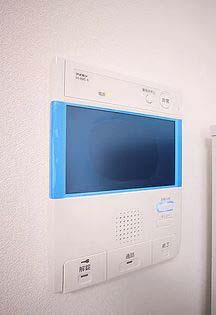 セキュリティ　★モニター付きインターホンで来客時も安心★