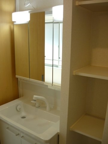 洗面設備　忙しい朝には欠かせない洗面所です