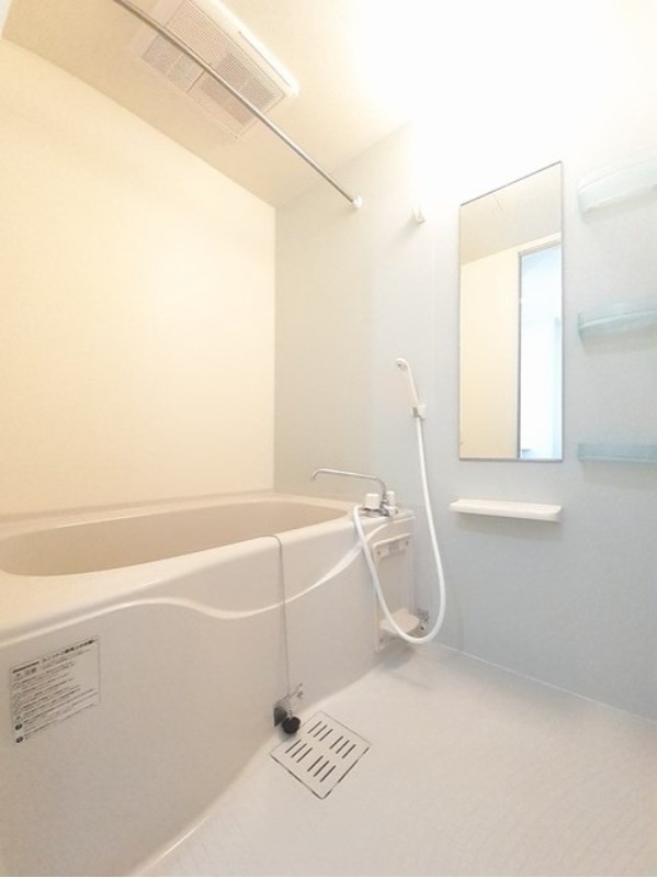 バス・シャワールーム　図面と現状に相違がある場合には現状を優先