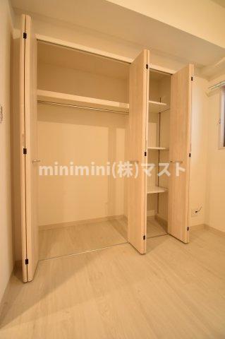 収納　７F ９Fの床や建具の色は変わります。