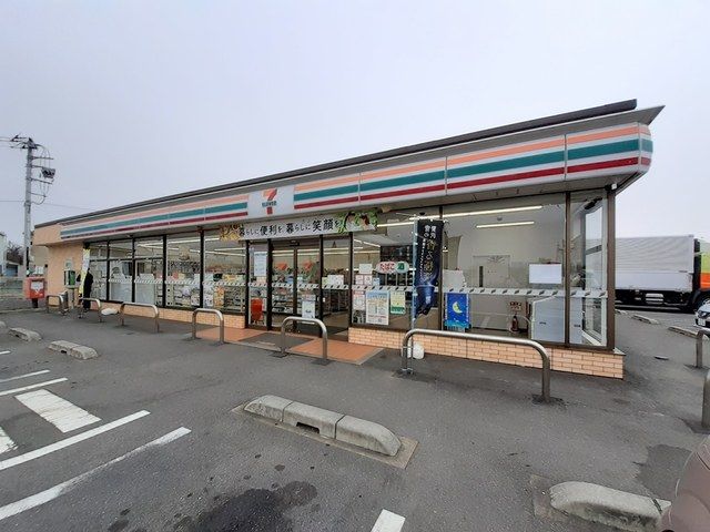 コンビニ　セブンイレブン太田市東矢島店（コンビニ）まで800m