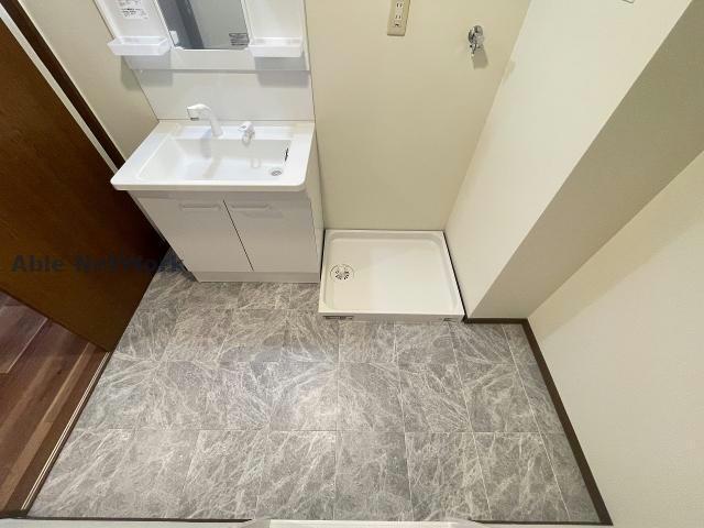 洗面設備　※同物件、別部屋の写真です