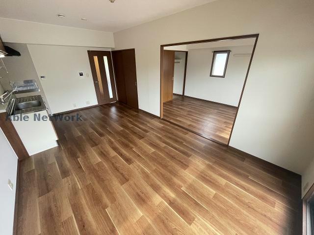 居室・リビング　※同物件、別部屋の写真です