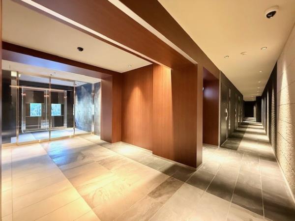 エントランス　建物の内部です