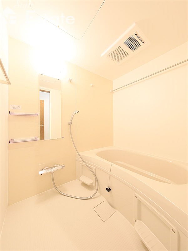 バス・シャワールーム　同仕様内装