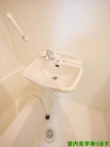 洗面設備　別部屋の画像になります。参考写真