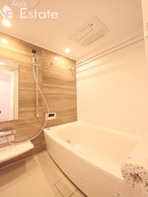 バス・シャワールーム　バスルーム