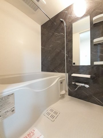 バス・シャワールーム　お風呂で日々の疲れを落としましょう