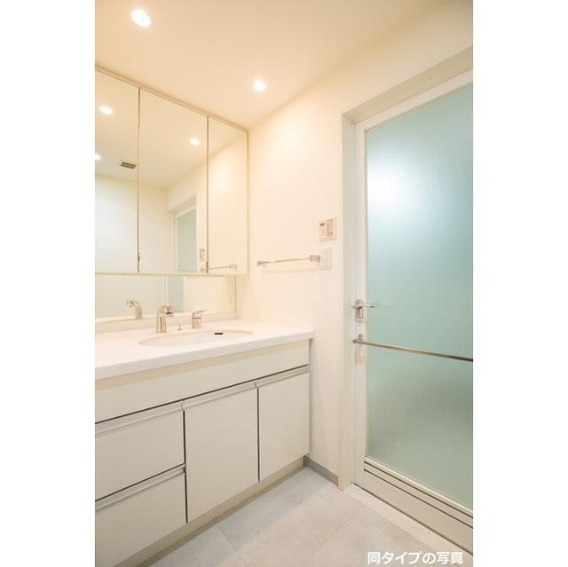 洗面設備　広い洗面スペース