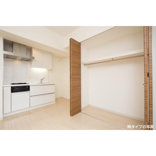 居室・リビング　こちらの居間で趣味の時間をお楽しみください