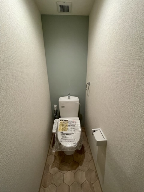 トイレ　ウォシュレット（洗浄付暖房便座）