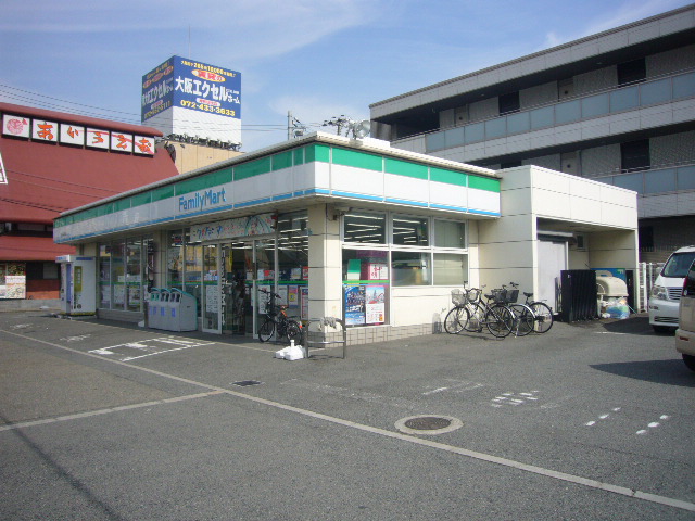 コンビニ　ファミリーマート浜寺石津町店（コンビニ）まで425m