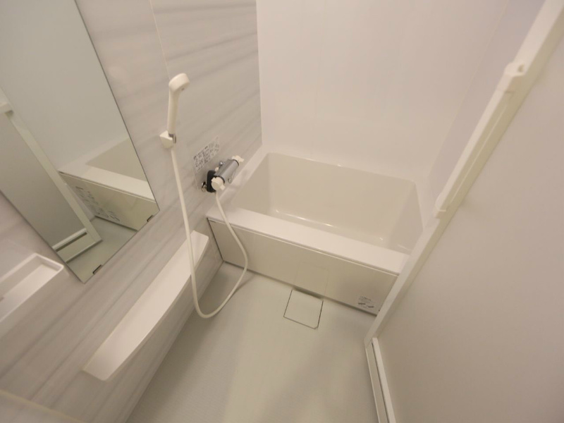 バス・シャワールーム　浴室暖房乾燥機付　24時間換気機能付バスルーム