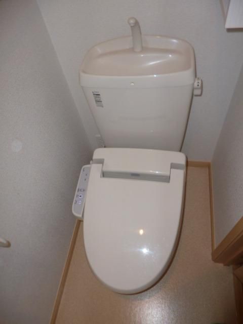 トイレ　☆ウォシュレットトイレ付き☆
