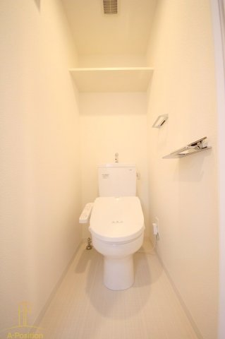 トイレ　レオンコンフォート堀江公園