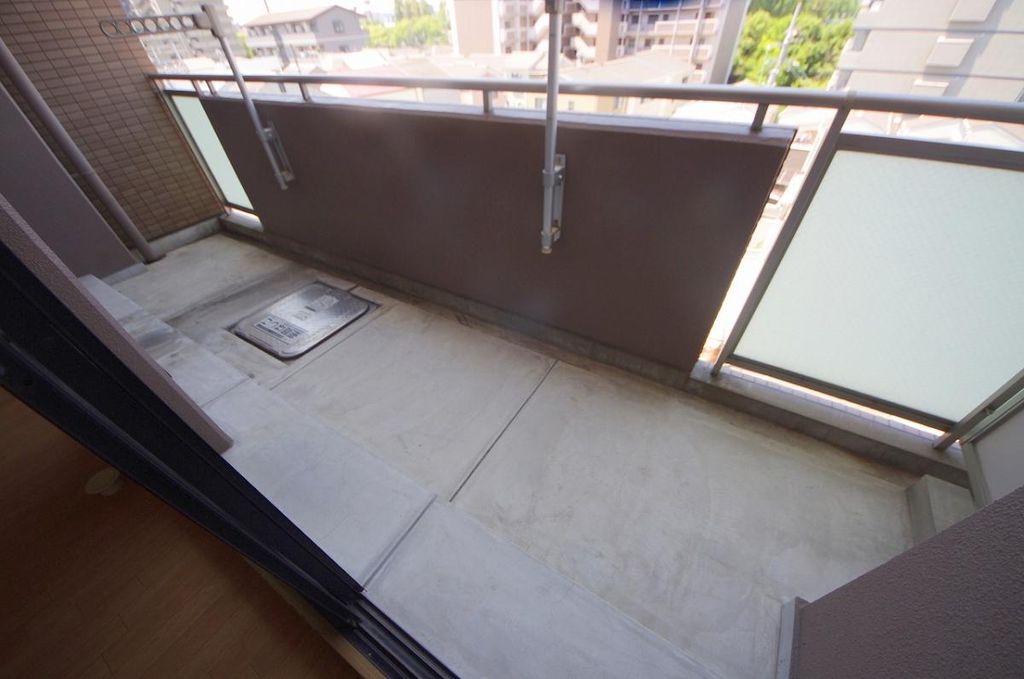 バルコニー　バルコニー