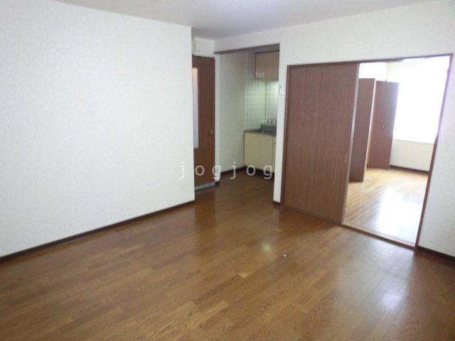 居室・リビング　居間