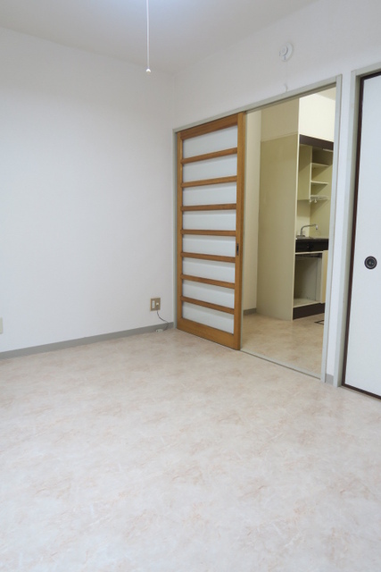 居室・リビング　【別室参考写真】洋室です