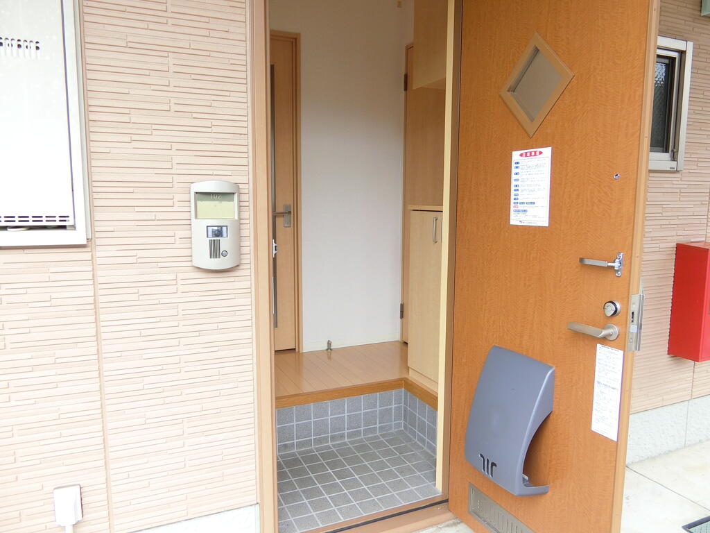 玄関　同施工会社別物件の写真です。