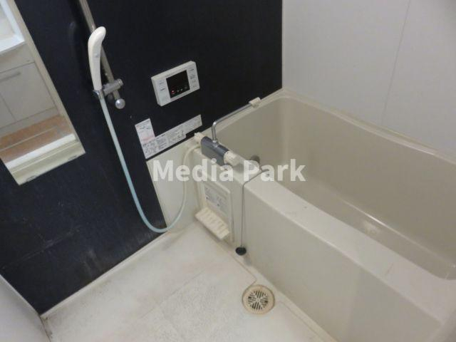 バス・シャワールーム　同物件別のお部屋の参考写真です。