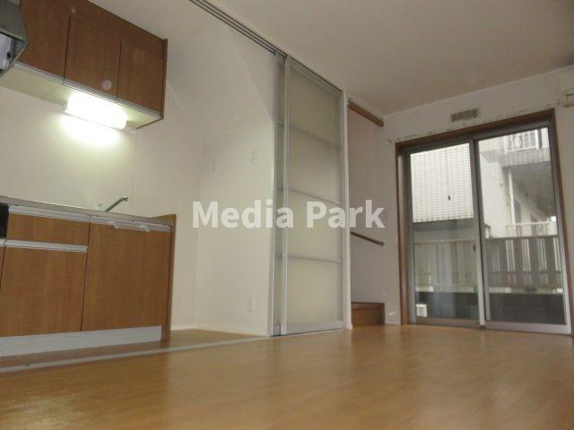 居室・リビング　同物件別のお部屋の参考写真です。