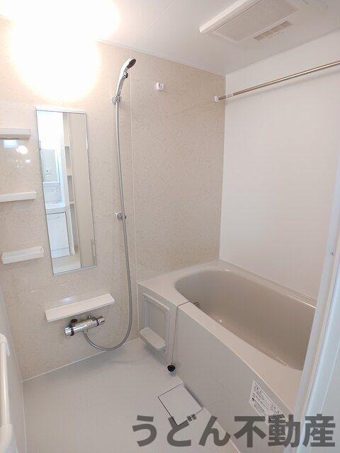 バス・シャワールーム　うどん県のお部屋探しはうどん不動産へ うどんちゃんとLINE