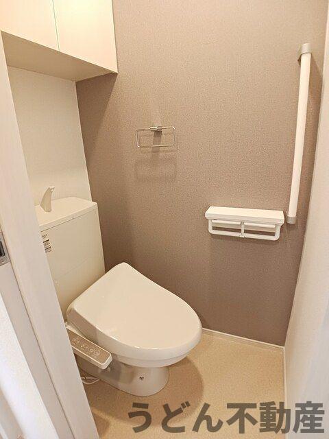 トイレ　うどん県のお部屋探しはうどん不動産へ うどんちゃんとLINE
