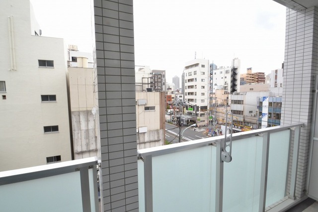 眺望　余裕のあるバルコニースペースです。