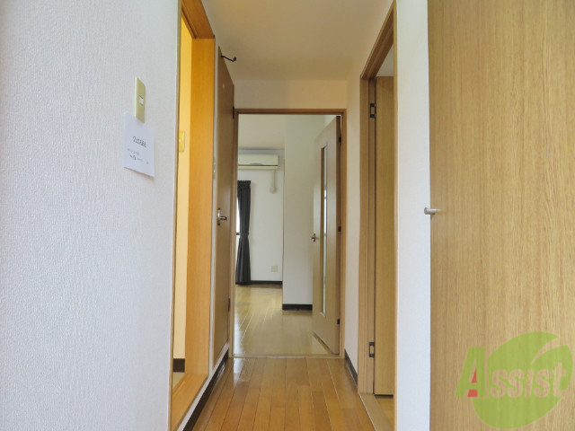 玄関　玄関から見たお部屋です。奥行きで広さが伝わりますでしょうか。