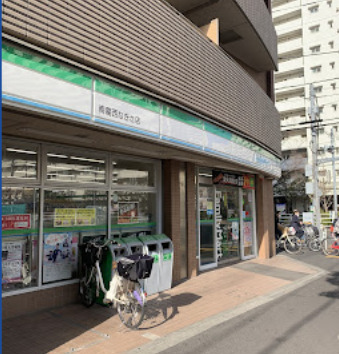 コンビニ　ファミリーマート 南葛西なぎさ店（コンビニ）まで821m