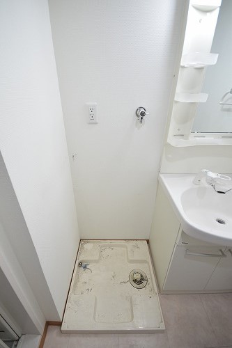 洗面設備　コンパクトで使いやすい洗面所