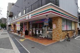 コンビニ　セブイレブン（コンビニ）まで50m