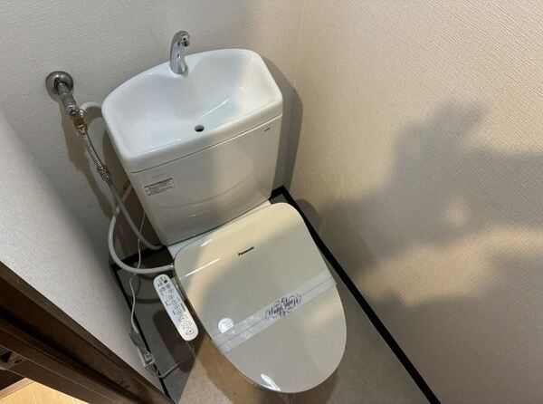 トイレ　トイレ