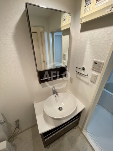 洗面設備　アーデン土佐堀　独立洗面台