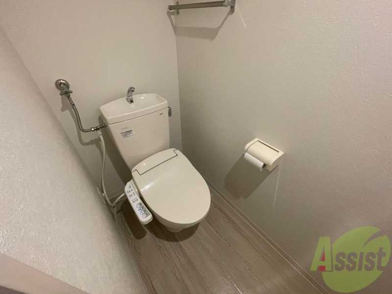 トイレ　こちらはトイレです。清潔感があり、安心して使用できます。