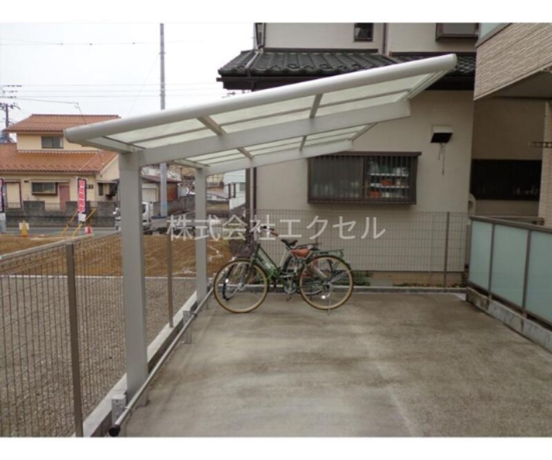 その他共有部分　屋根付きの駐輪場です。