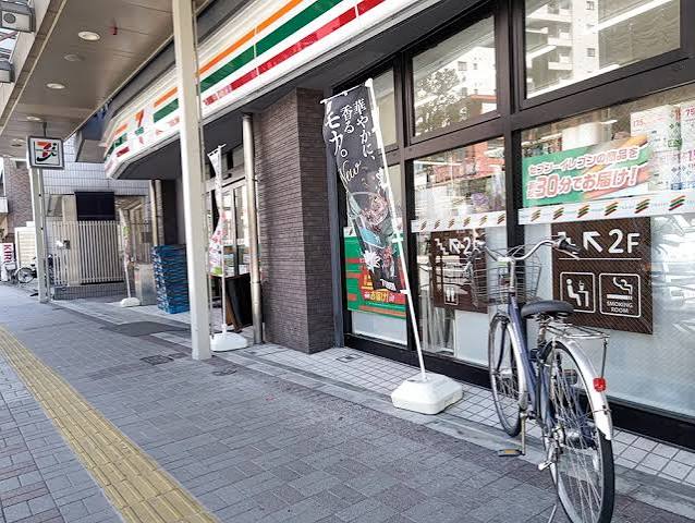 コンビニ　セブンイレブン江東亀戸4丁目店（コンビニ）まで213m