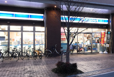 コンビニ　ローソン ささしまライブ駅前店（コンビニ）まで118m