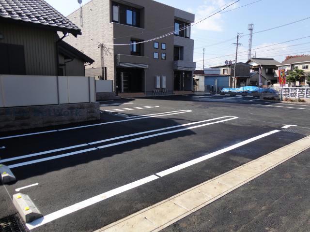駐車場　駐車場