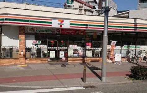コンビニ　セブンイレブン大阪塚本3丁目店（コンビニ）まで40m