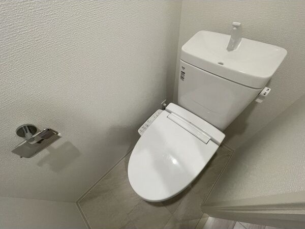 ラシーヌ瓦屋町のトイレ写真