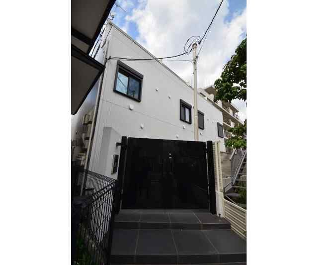 ＪＲ中央線 西荻窪駅 徒歩16分 3階建 築12年の外観写真