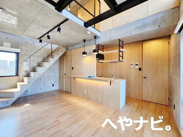 地下鉄東山線 名古屋駅 徒歩13分 4階建 築6年の居間写真