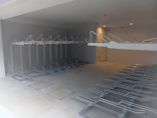 東京メトロ日比谷線 六本木駅 徒歩9分 11階建 築1年の外観写真
